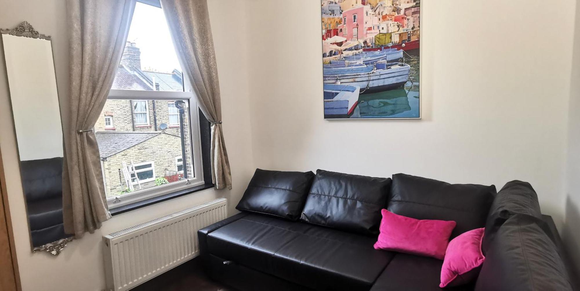 Beautiful London Home Sleeps 6, 2 Minutes To Metro Exterior photo
